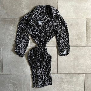 Black & Gray Wrap Giraffe Animal Print Dress